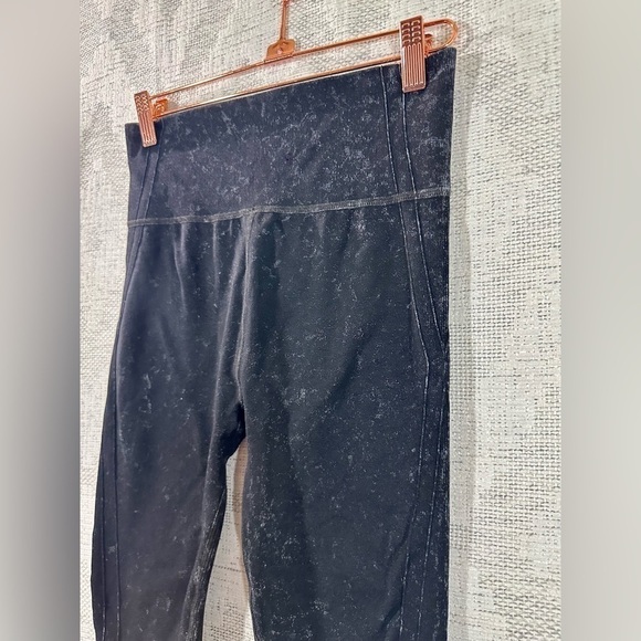 Daily Practice black marble leggings size S - Picture 6 of 8